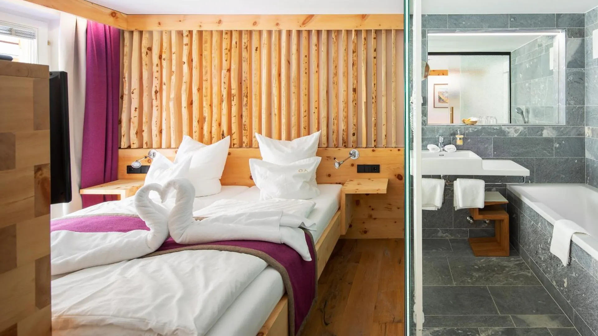 Hotel Goldener Adler - Im Sommer Silvretta Card Premium Inkludiert ايشجل