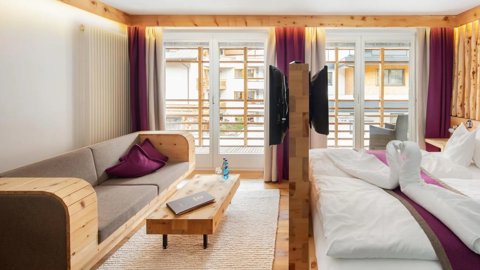 ****  Hotel Goldener Adler - Im Sommer Silvretta Card Premium Inkludiert ايشجل النمسا