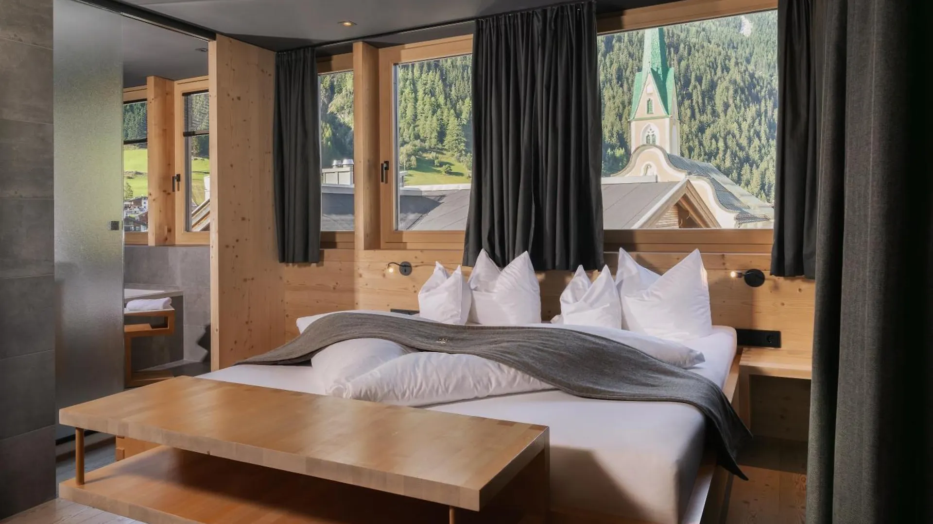 Hotel Goldener Adler - Im Sommer Silvretta Card Premium Inkludiert ايشجل النمسا