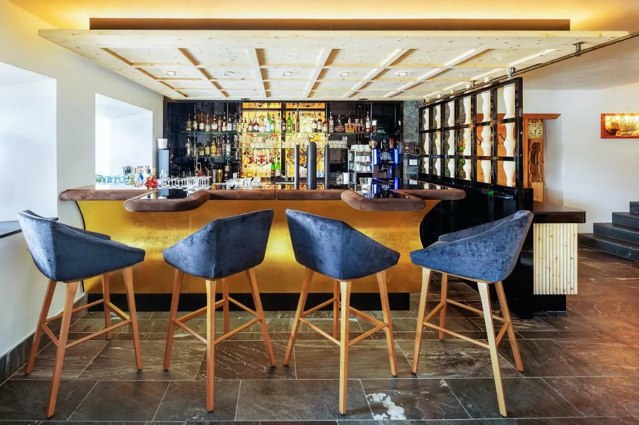 Hotel Goldener Adler - Im Sommer Silvretta Card Premium Inkludiert ايشجل